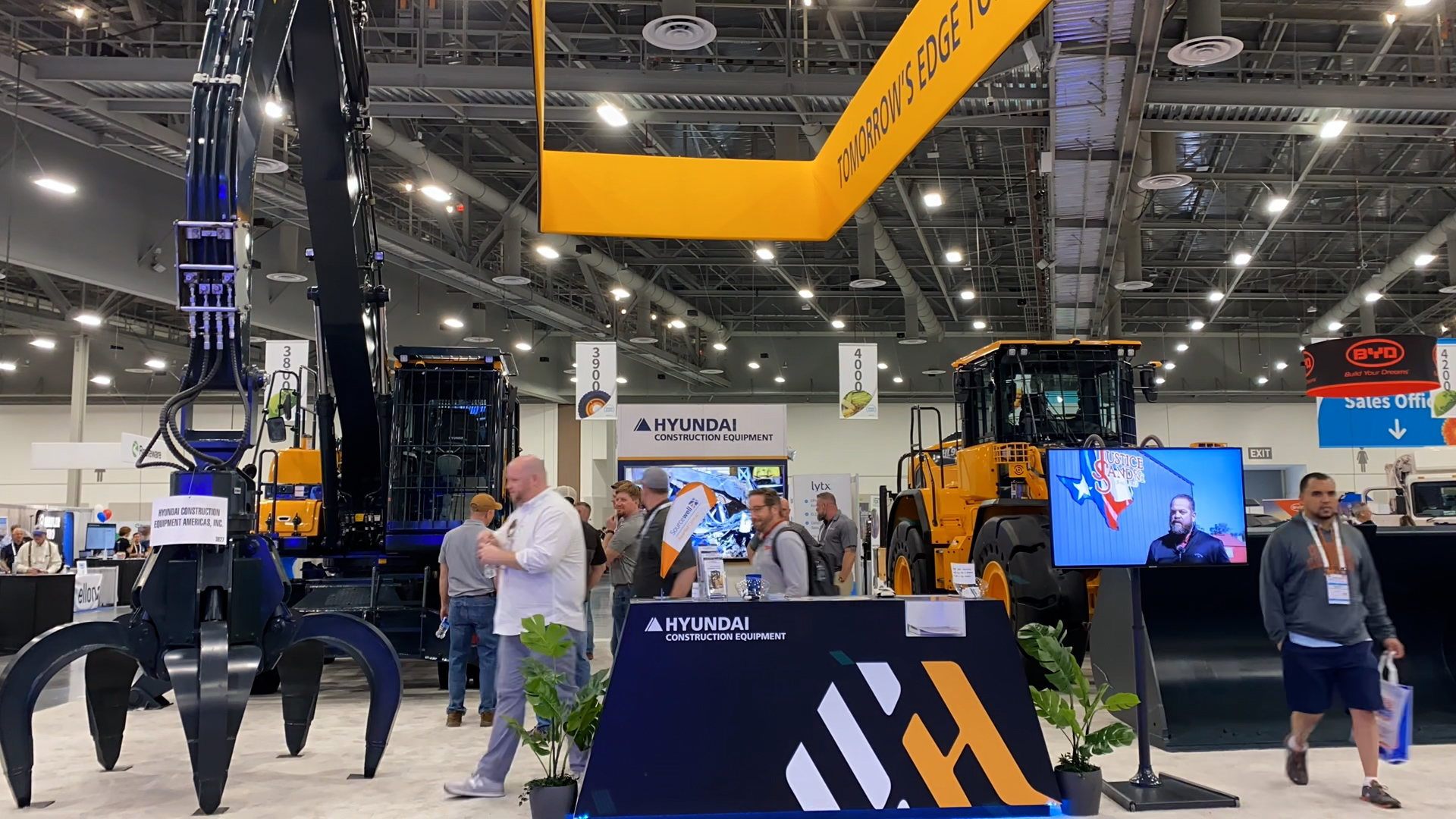 Hyundai Construction Equipment Attends Waste Expo in Las Vegas, NV, May 10th-12th